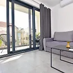 4K - Modern Apartment Very Close To The Sea