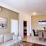Luxury 4 Bedroom Penthouse With Pool, Gym And Spa