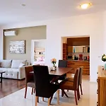 Luxury 4 Bedroom Penthouse With Pool, Gym And Spa