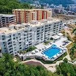 Status-M Apartments 98