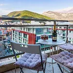 Luxury Fontana Apartments