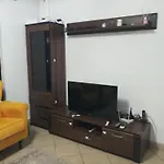 Lush Garden Villa Close To Airport With Hi-Speed Wifi