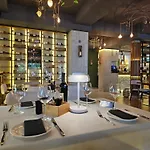 Lacasa Apartments & Restaurant