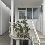 Apartmani Na Plazi Igalo