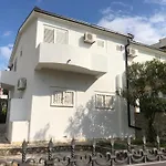 Maca Apartmani