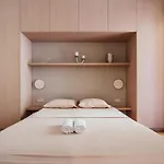 Central Apt 11 By In Property