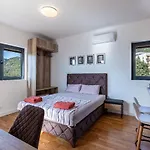 Sea View Haven - With Private Pool & Sauna