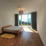 Новый Дом С Садом, Вблизи От Моря