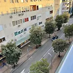 City Center Square Deluxe Nest