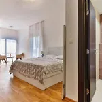 Lux Apartment Korda