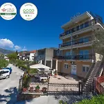 Studio Fuer 4 Personen Ca 35 M In Tivat, Bucht Von Kotor