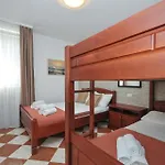 Ferienwohnung Fuer 4 Personen Ca 55 M In Budva, Adriakueste Montenegro Kueste Um Budva