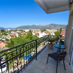 Ferienwohnung Fuer 4 Personen Ca 65 M In Tivat, Bucht Von Kotor