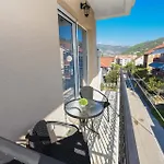 Ferienwohnung Fuer 4 Personen Ca 65 M In Tivat, Bucht Von Kotor