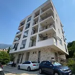 Two Brothers Apartment