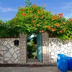 Vila Dora
