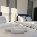 Apartments Fat E Jet - Pool & Breakfast