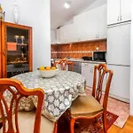 Relaxing Apartment On Budva Coastline