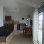 Qumi Apartments