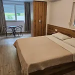 Grejm Family Apartments