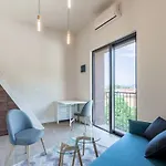 Mini Condos 7 D1 1St Floor Studio With Mezzanine