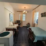 Linden Apartment