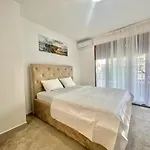 Redondo Apartments Budva
