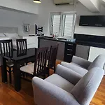 Dream Views Apartment