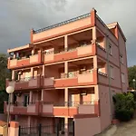 Yu&Li Rose Apartments Adriatic