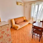Apartment Ada