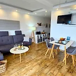 Mio Monte Apartments - Free Parking And Wi-Fi - Calm, Garden, See And Mountain View, Tivat - Porto Montenegro 2Km