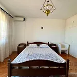 Nimanbegu Apartments
