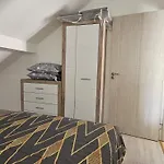 Apartman 25