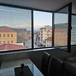 Ninche'S Penthouse