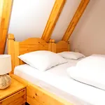 Hill View Chalets
