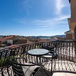 Divine Lux Apartment