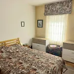 Apartment With A Garden In Petrovac