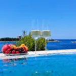 Villa Divari Mirista