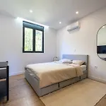 Barber Apartment
