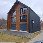 Family Apartman Greywood House