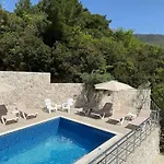 Golden View Apartments