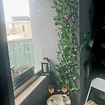 Lavender Apartment - Close To The Beach - Private Garage Parking