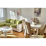 Zoya Apartment