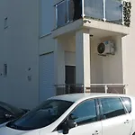 Veki Apt