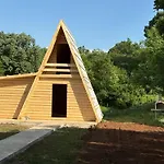 Wooden House Sapat Sela