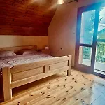 Forest House Crkvine
