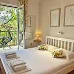 Lav Apartments