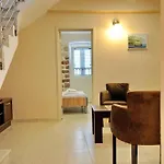 Apartments Ave R