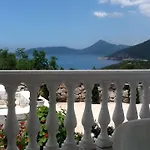 Villa Mirista