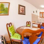 City Apartments Gosposhtina